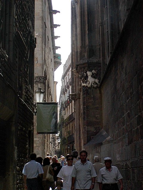 Cathedral side alley