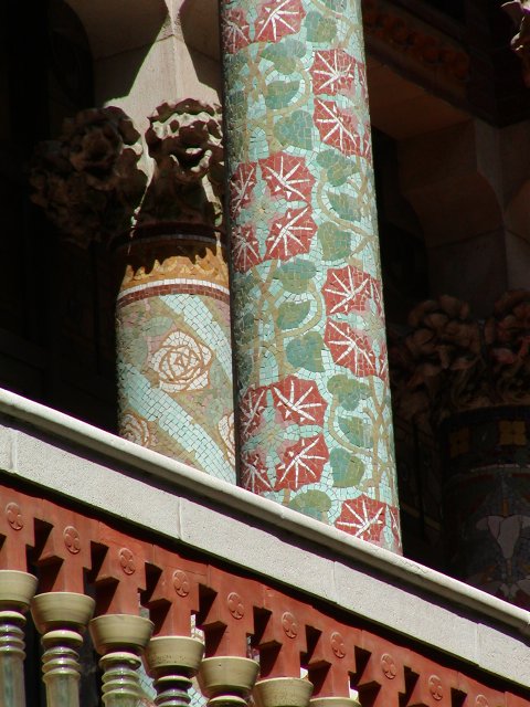 Balcony columns