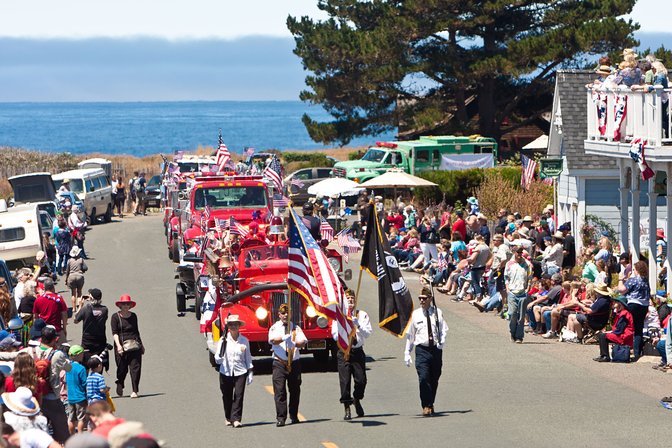 Start of the July 4th parade, Mendocino, California