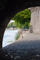 Under Pont Neuf