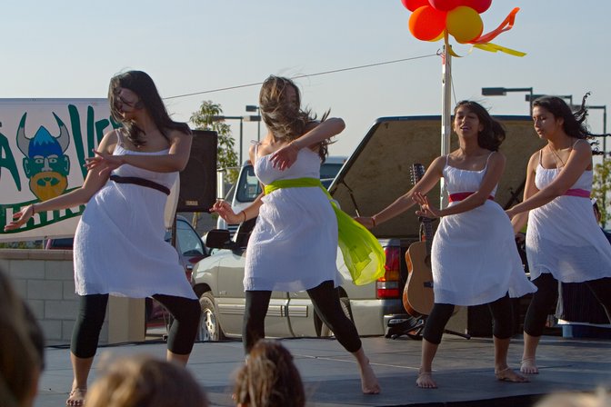 Greek Dancers