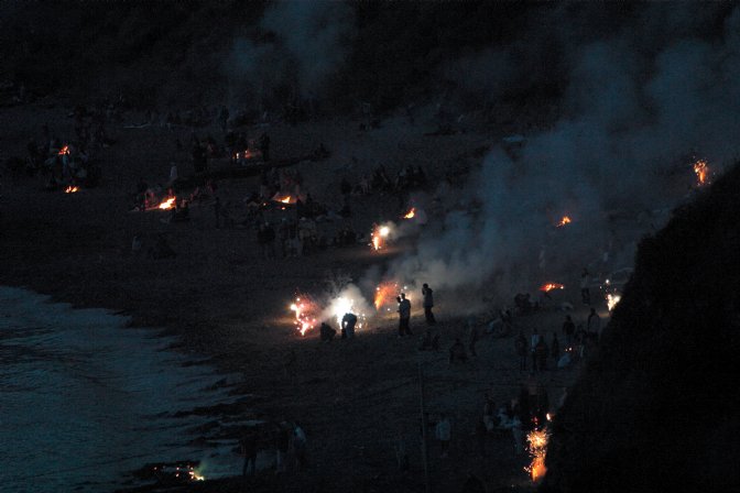 Pyromaniacs on the beach, II
