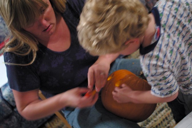 Diana and Tim carving Tim's pumpkin